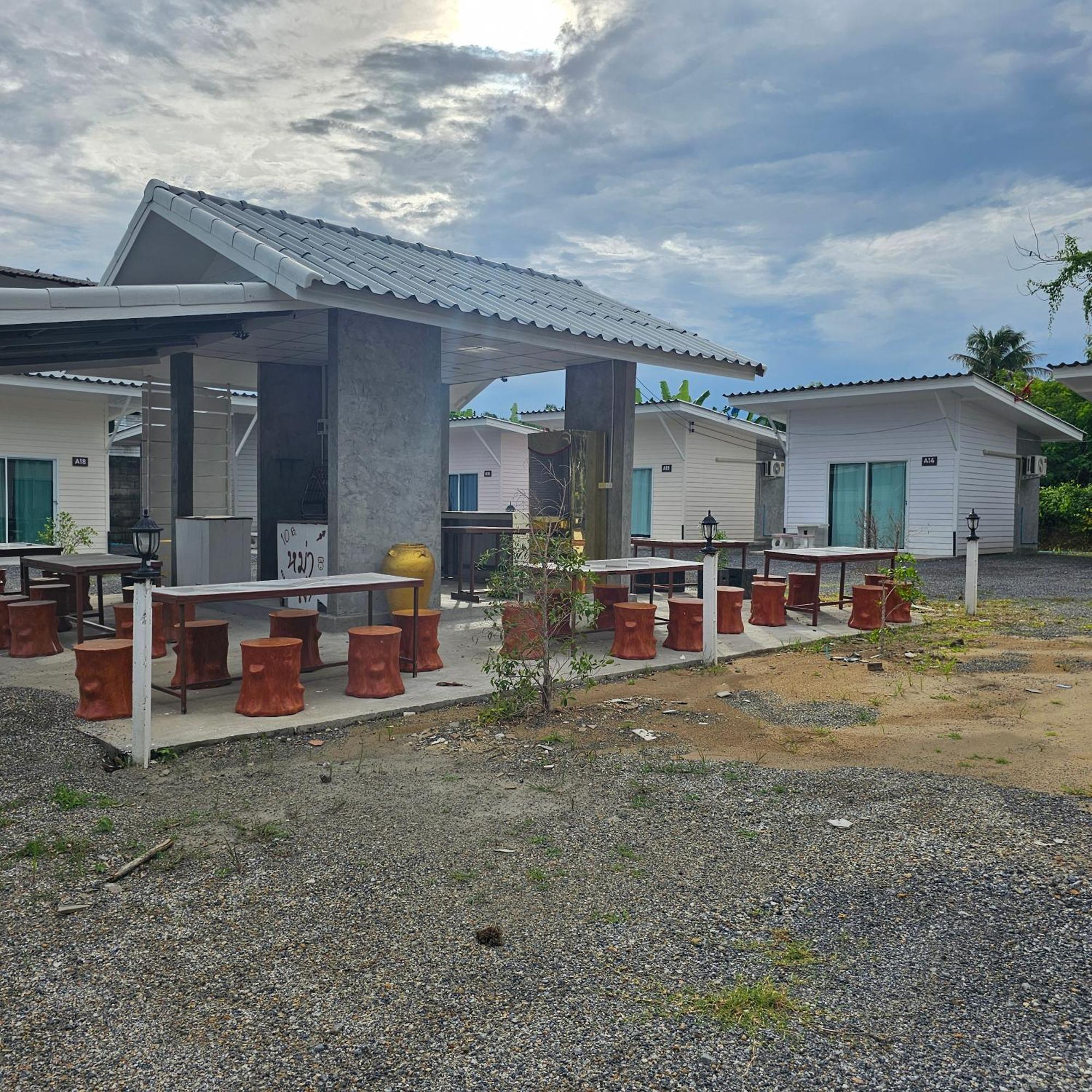 Bansuan Inthanon Resort -Classic House Chom Thong Exteriör bild